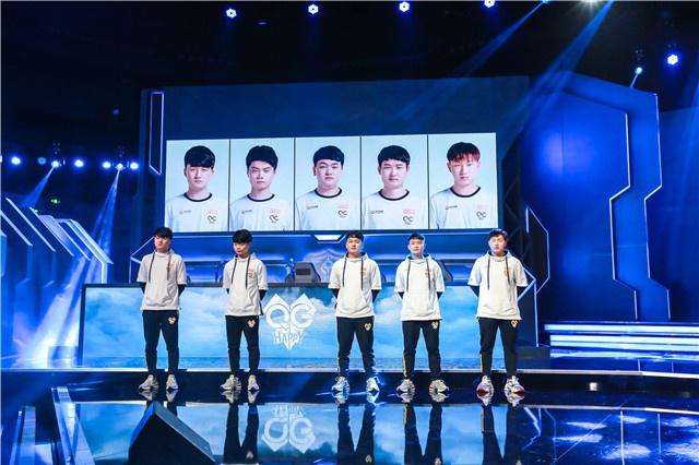 在比赛伊始 在比赛伊始