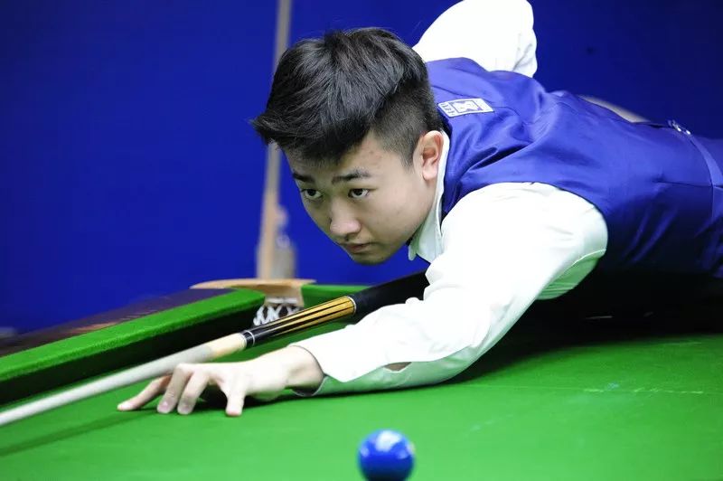 成就拼搏的 成就拼搏的