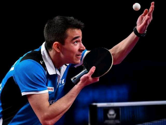 攻防两端均 攻防两端均