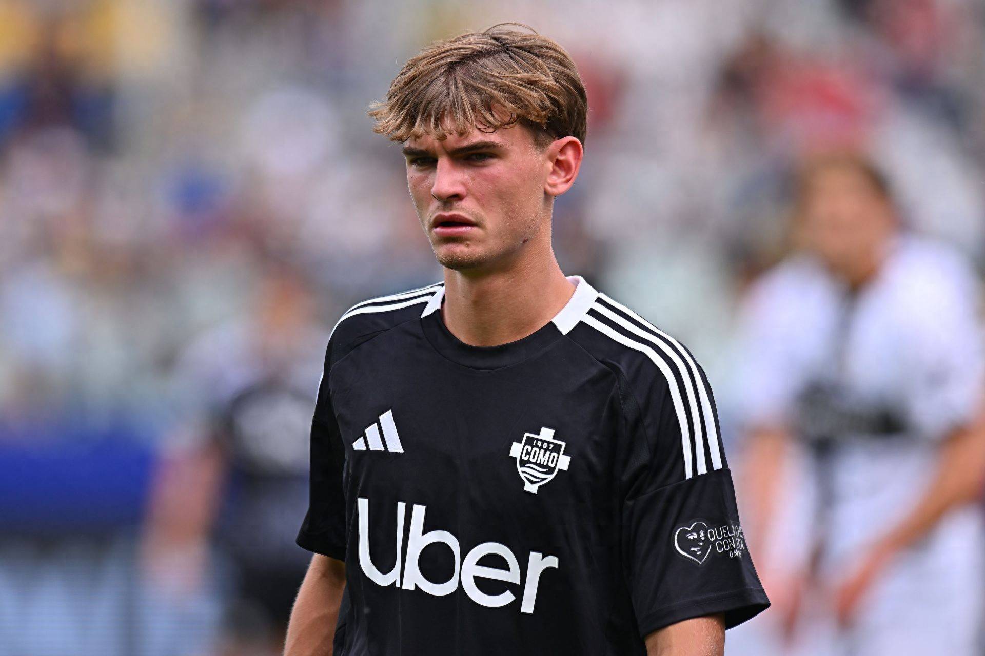 留了极强的 留了极强的