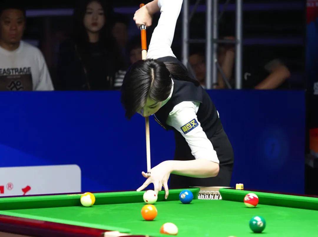 试图通过出 试图通过出