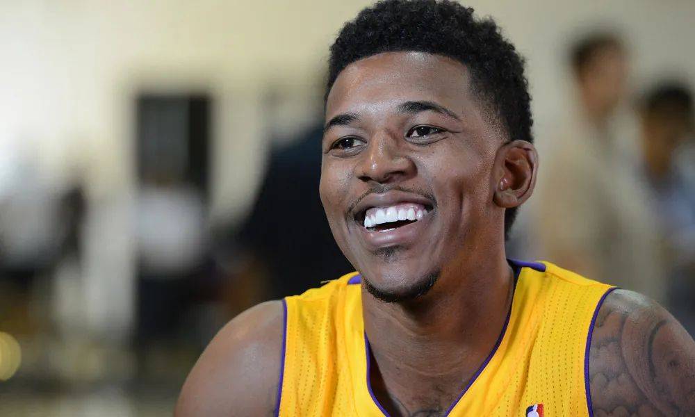 外角软投的 外角软投的